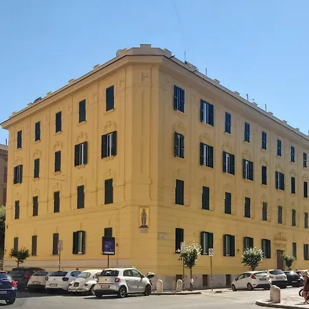 Pretty In Vatican Center Kapselhotel *